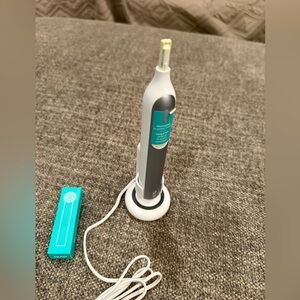 Quip Rev Oscillating Electric Toothbrush with Charger